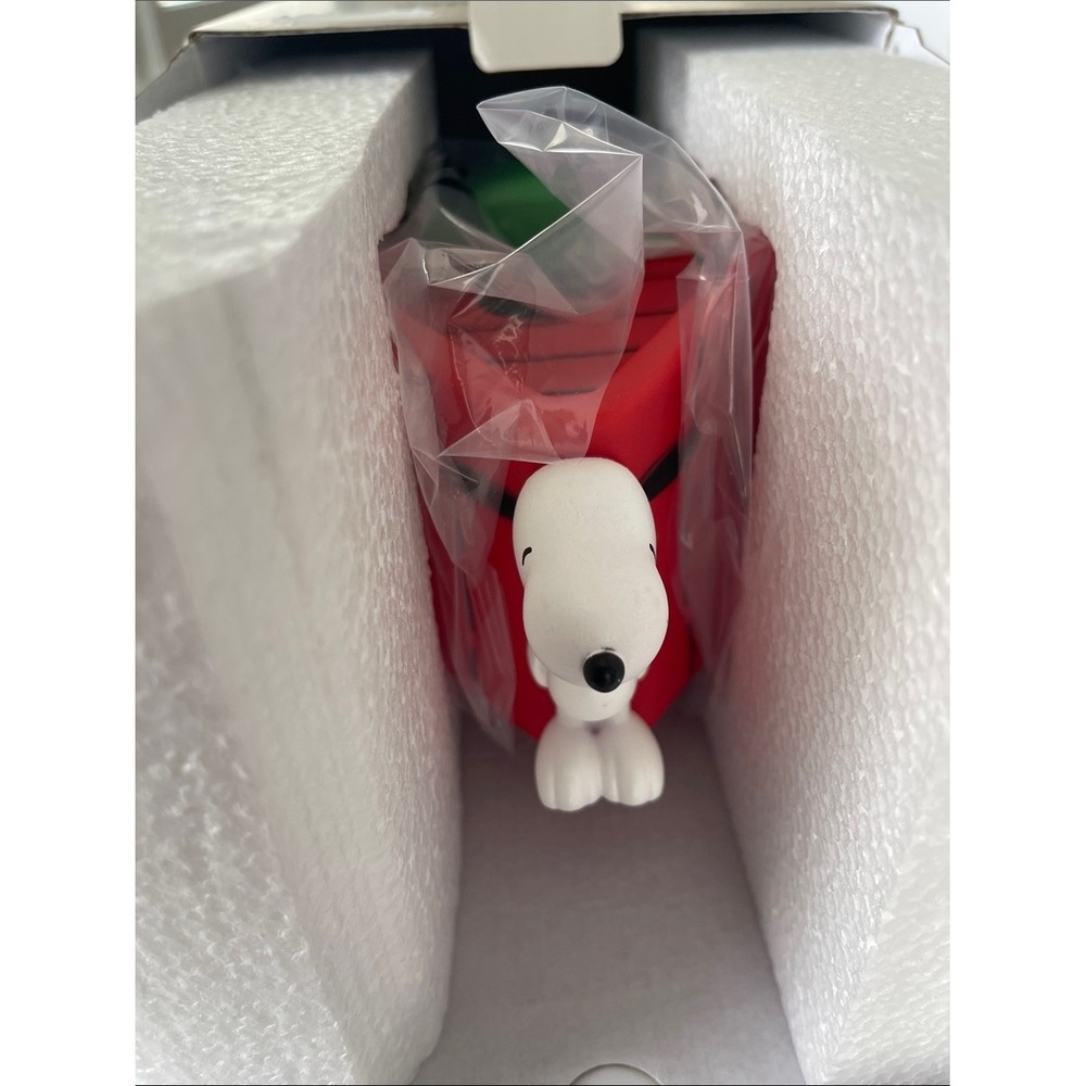 Peanuts Snoopy LED Alarm Clock NEW - Picture 7 of 9